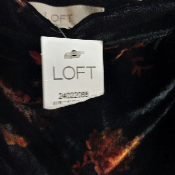 NWT Loft Off the Shoulder floral print Top Size XS - Picture 8 of 11